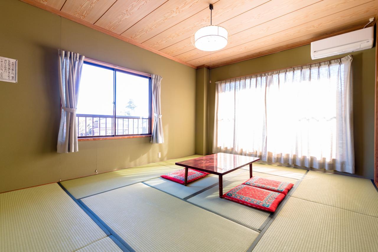 Resort Inn Fushimi Mt Fuji Фудзикавагутико Экстерьер фото