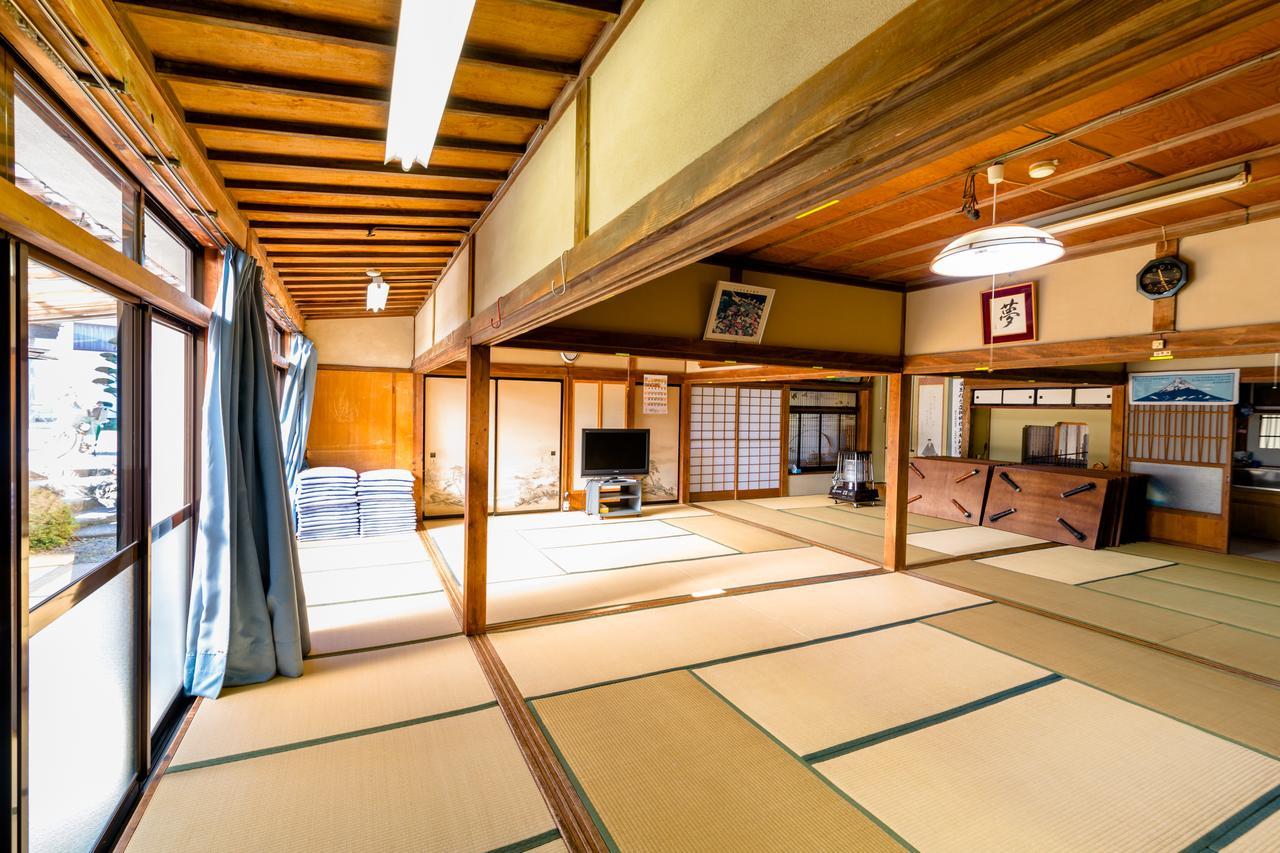 Resort Inn Fushimi Mt Fuji Фудзикавагутико Экстерьер фото